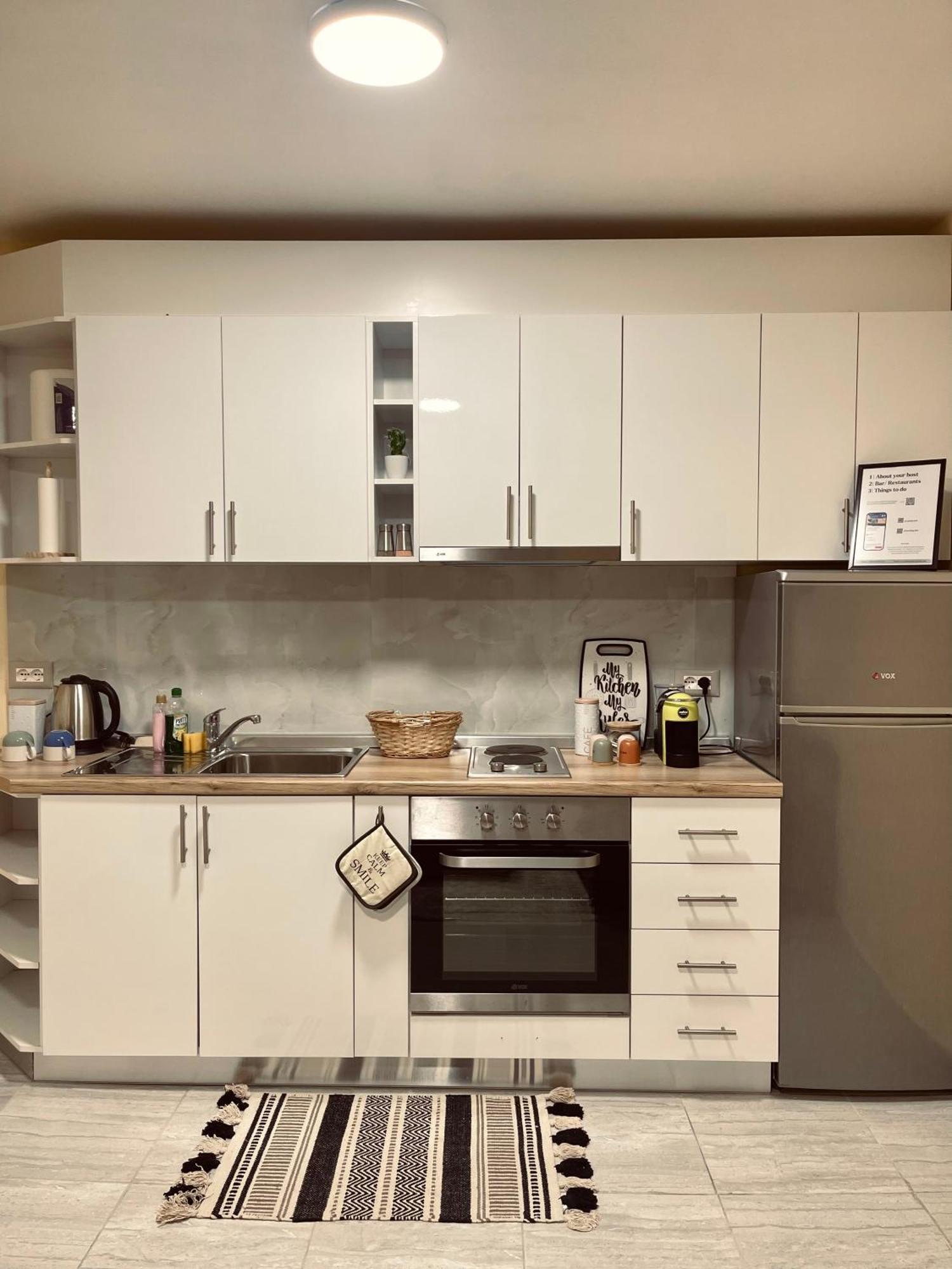Urban Apartment In Blloku 티라나 외부 사진