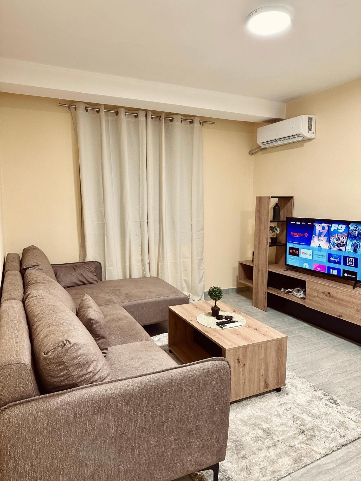 Urban Apartment In Blloku 티라나 외부 사진