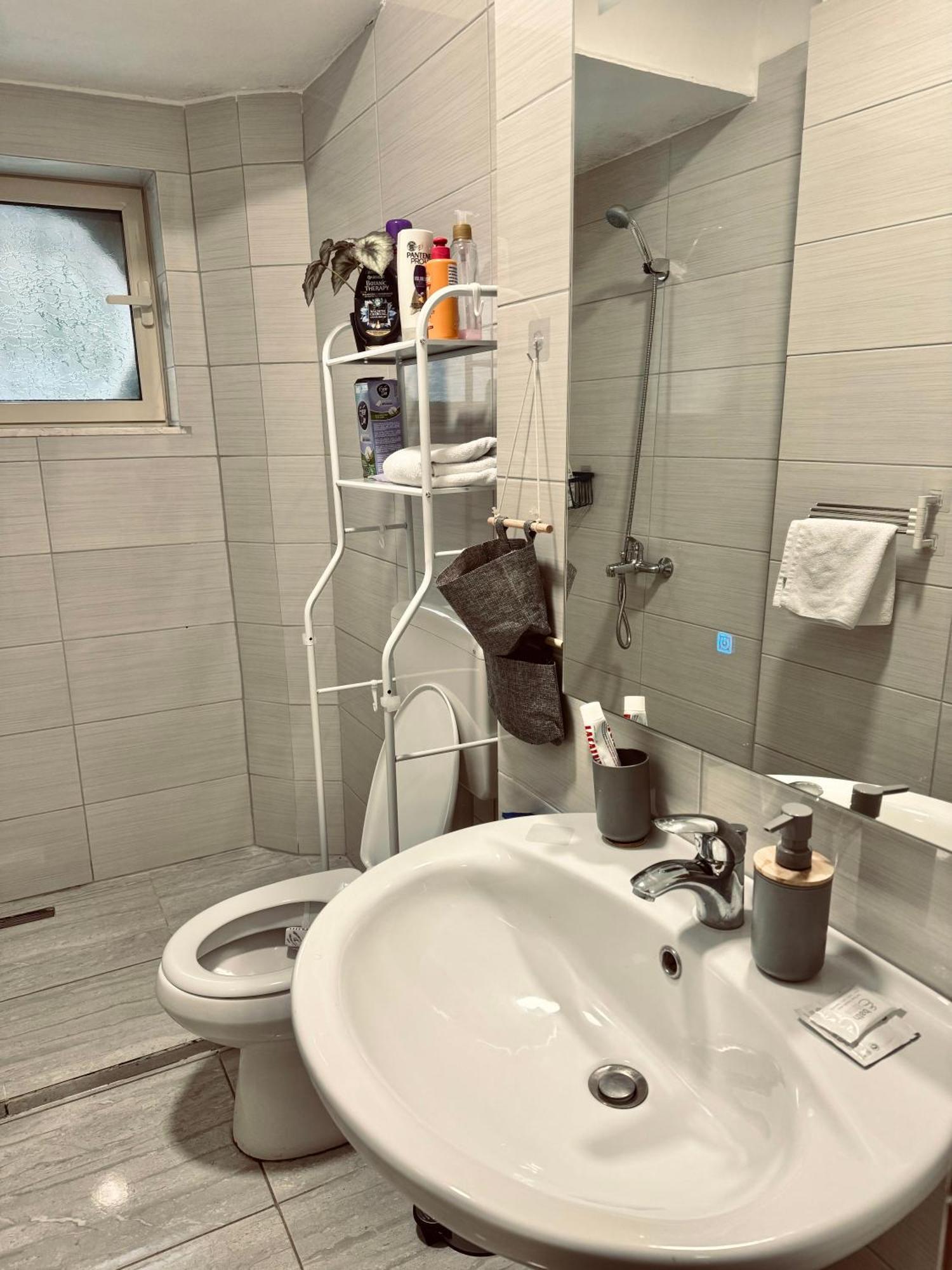 Urban Apartment In Blloku 티라나 외부 사진