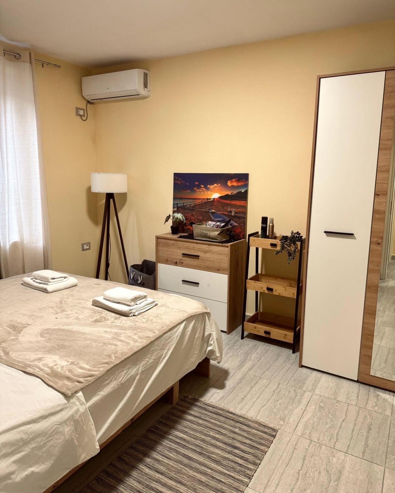 Urban Apartment In Blloku 티라나 외부 사진